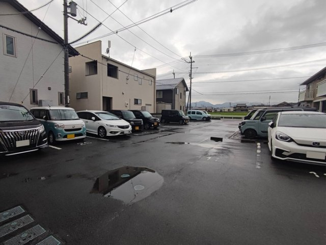グランソレーユ　C棟の駐車場