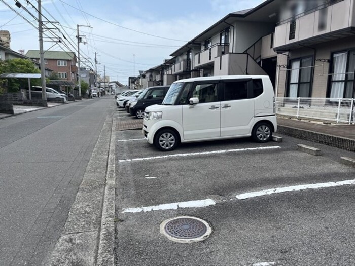 セジュール永木　B棟の駐車場