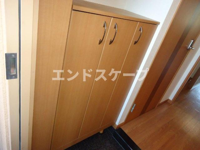 アランチーノの収納|下駄箱
高崎、前橋のお部屋探しはエンドスケープまで！お客様の理想お聞かせ下さい♪