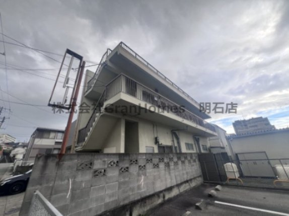 伊勢田マンションの外観