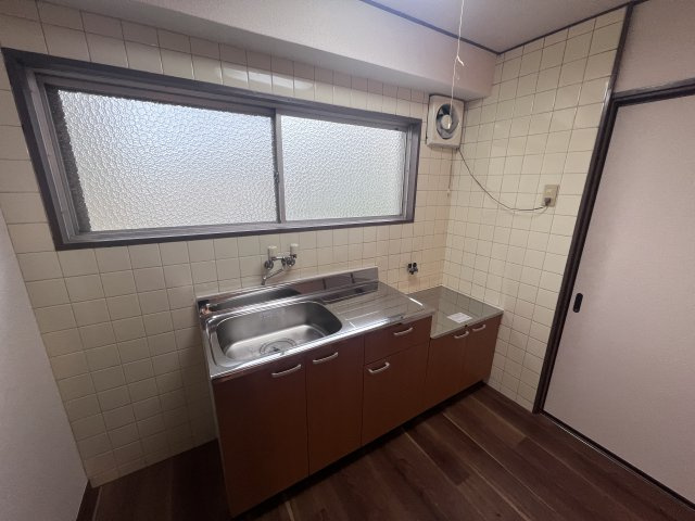 伊勢田マンションのキッチン