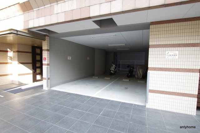 プライマル大阪天満宮　仲介手数料無料の駐車場