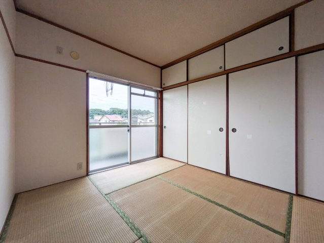 メゾン和白丘の和室