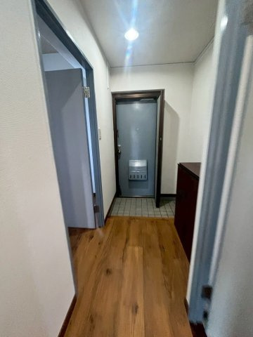 メゾン和白丘の玄関