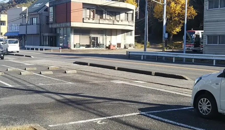 レオパレスシープⅢの駐車場