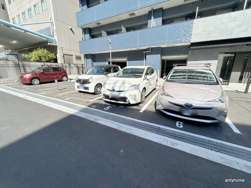 プレリス阿波座Bloom　仲介手数料無料の駐車場