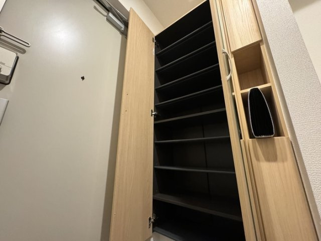 プラザ　シャルムの玄関