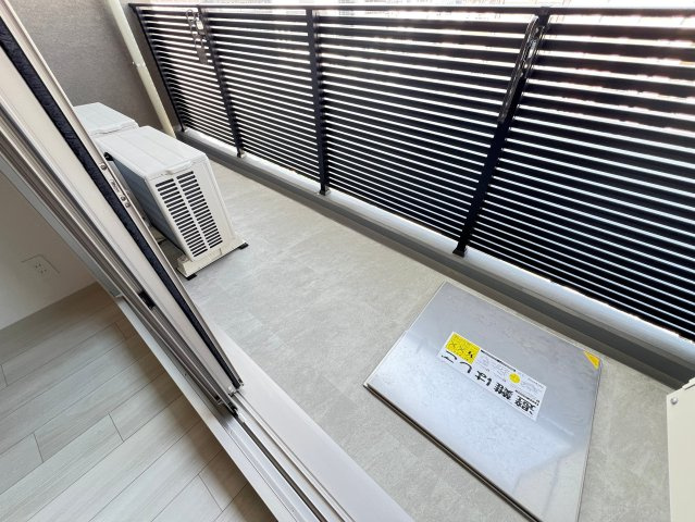 アーバネックス南森町WESTのバルコニー