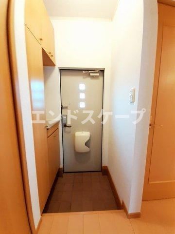 ローズシティーの玄関|高崎、前橋のお部屋探しはエンドスケープまで！お客様の理想お聞かせ下さい♪
