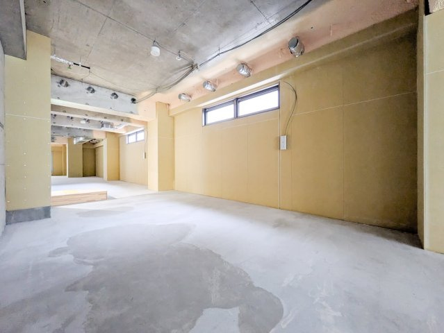 芦屋市大原町の店舗事務所の内装