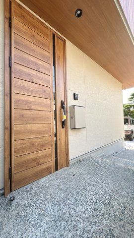 【玄関】 | 南区鶴田２丁目　一戸建☆仲介手数料無料☆