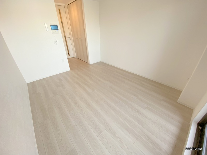 Quintet NAMBA　仲介手数料無料の洋室