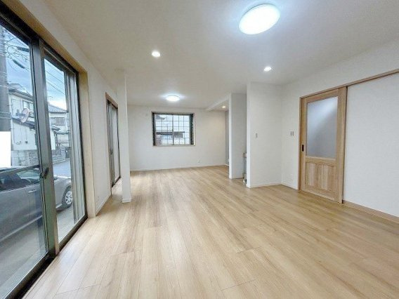 戸建 西東京市泉町４丁目の居間・リビング