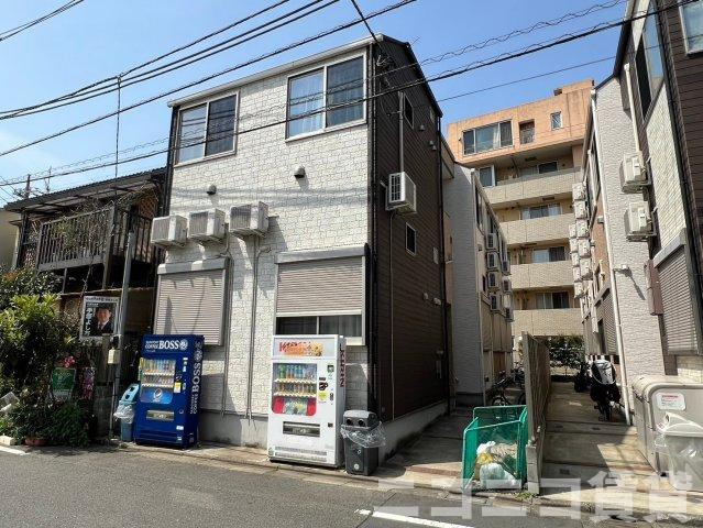 PINES三軒茶屋の外観