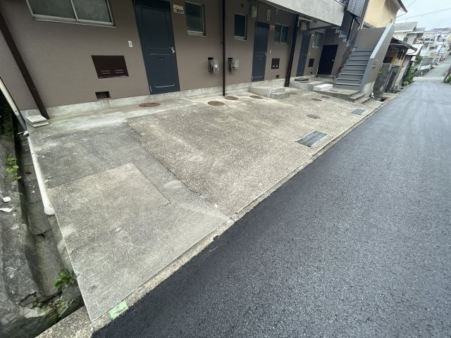 東山グリーンマンションの駐車場