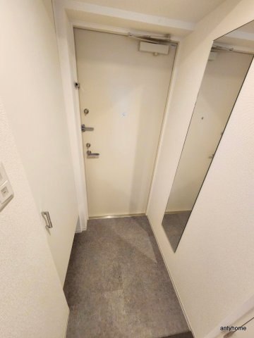 セレニテ本町リアン　仲介手数料無料の玄関