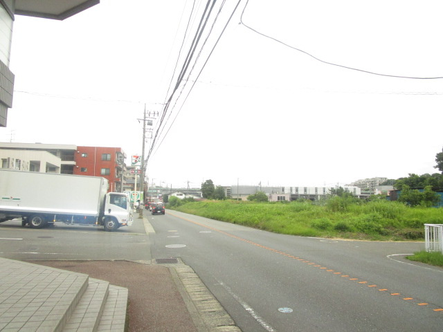 横浜市青葉区田奈町の店舗事務所の周辺