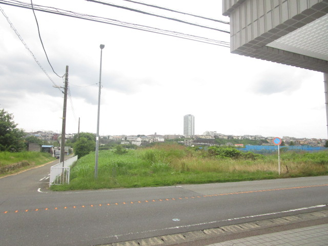 横浜市青葉区田奈町の店舗事務所の周辺
