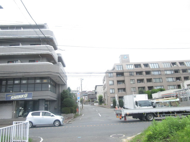横浜市青葉区田奈町の店舗事務所の周辺