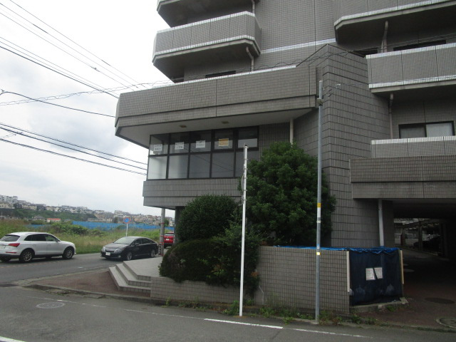横浜市青葉区田奈町の店舗事務所の周辺