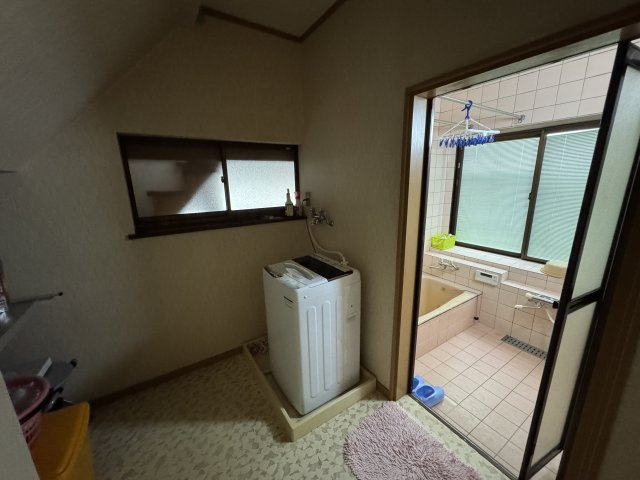 東区上木戸1丁目　中古戸建の独立洗面台