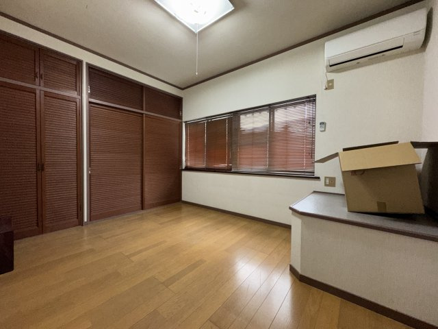 東区上木戸1丁目　中古戸建の洋室