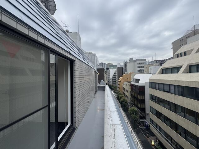 一番町コートのバルコニー|北側（前面道路側）バルコニー 