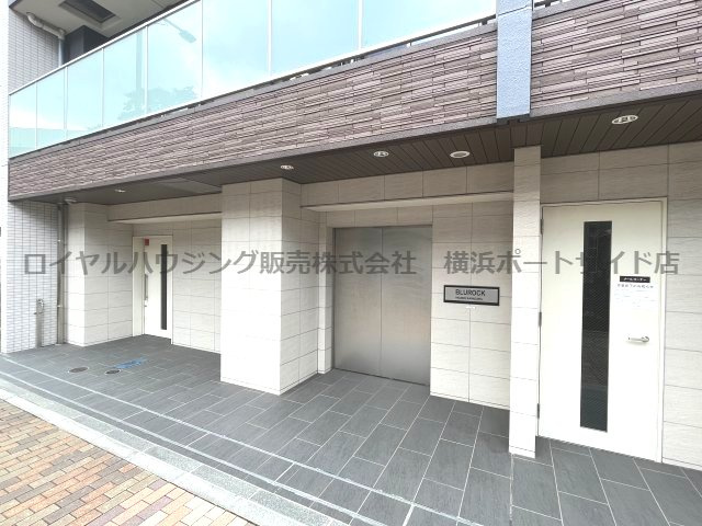 【エントランス】