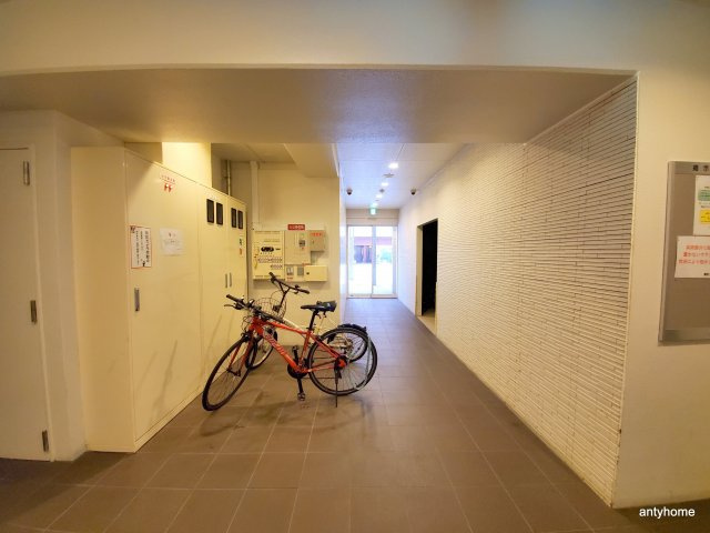 レジディア堺筋本町　仲介手数料無料のロビー