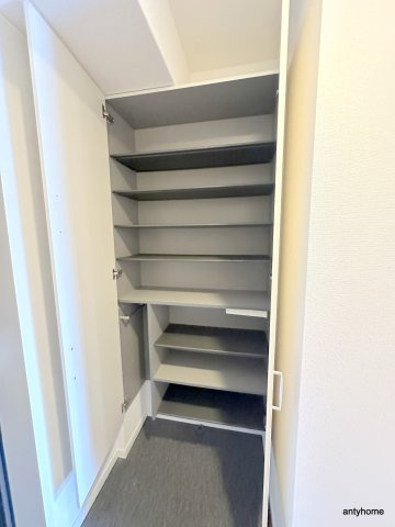 グランルージュ谷町六丁目　仲介手数料無料の収納
