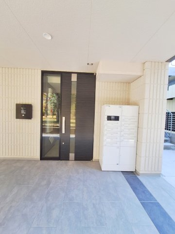 ＡＶＥＮＩＲ　住吉のエントランス|安心のオートロック付き