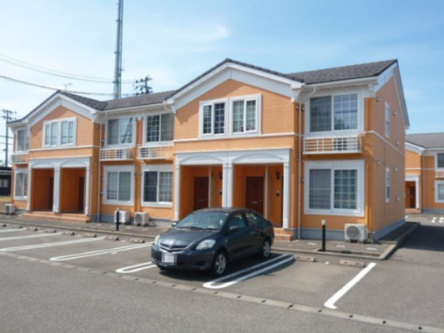 新潟市南区白根のアパートの画像