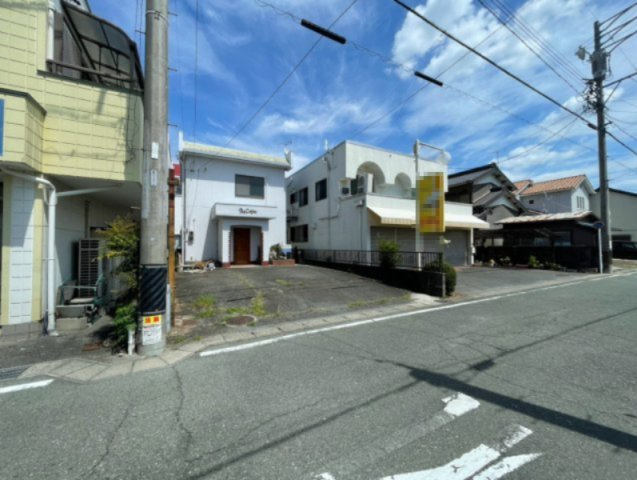 豊川市光明町貸店舗の外観