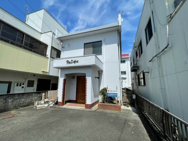 豊川市光明町貸店舗の外観
