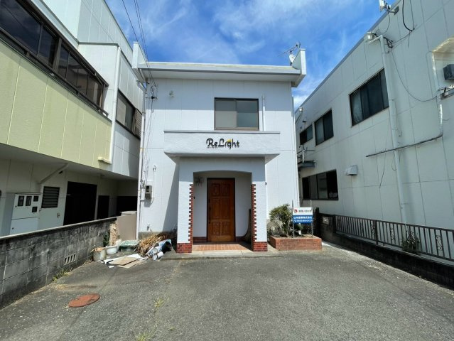 豊川市光明町貸店舗の外観