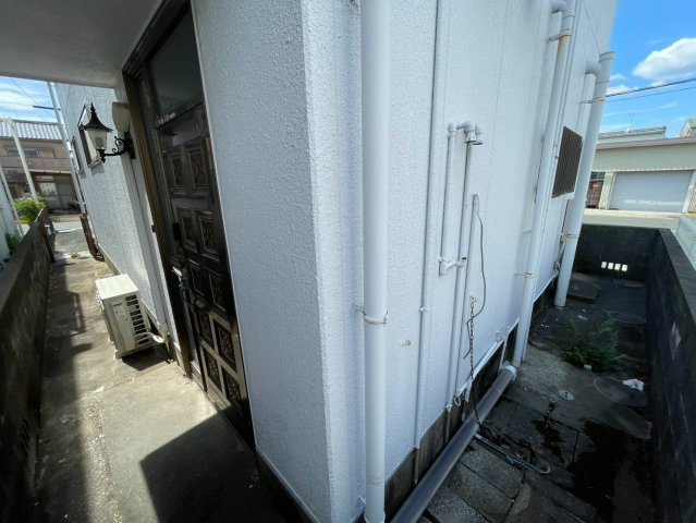 豊川市光明町貸店舗の外観