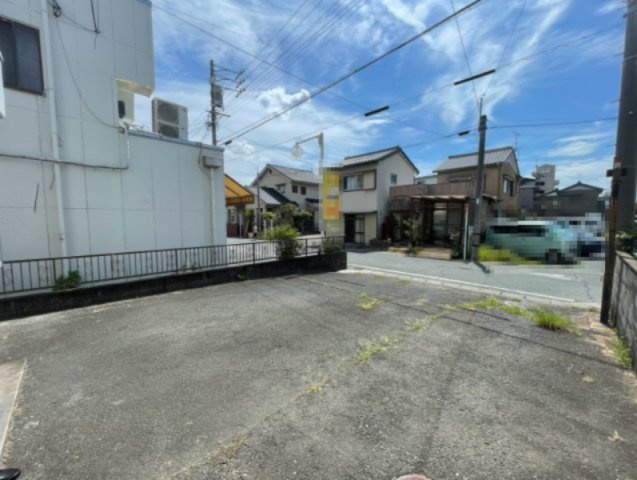 豊川市光明町貸店舗の駐車場