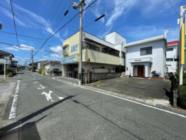 豊川市光明町貸店舗の外観