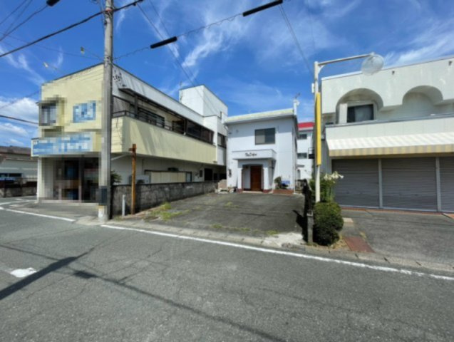 豊川市光明町貸店舗の外観