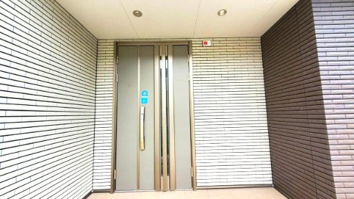 寄居町赤浜　中古住宅平屋建（太陽光発電付ｵｰﾙ電化住宅）の玄関