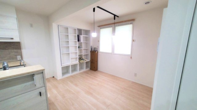 寄居町赤浜　中古住宅平屋建（太陽光発電付ｵｰﾙ電化住宅）の居間・リビング