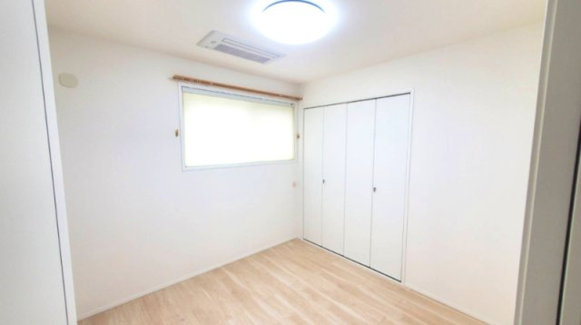 寄居町赤浜　中古住宅平屋建（太陽光発電付ｵｰﾙ電化住宅）の洋室
