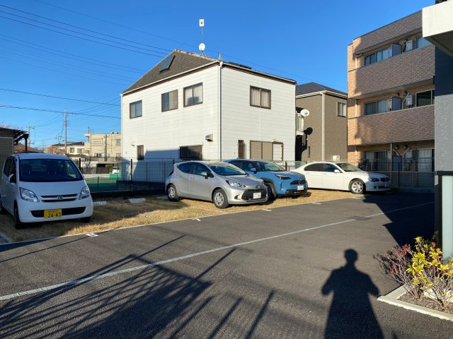 GENOVIA八潮の駐車場