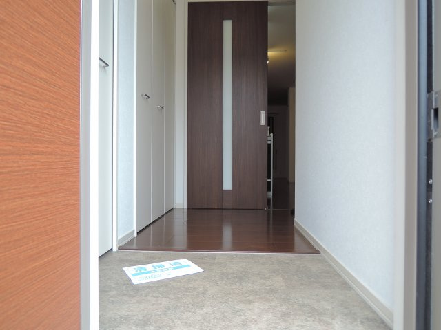 高槻市如是町のアパートの玄関