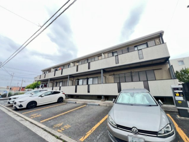 アルファ門戸の外観