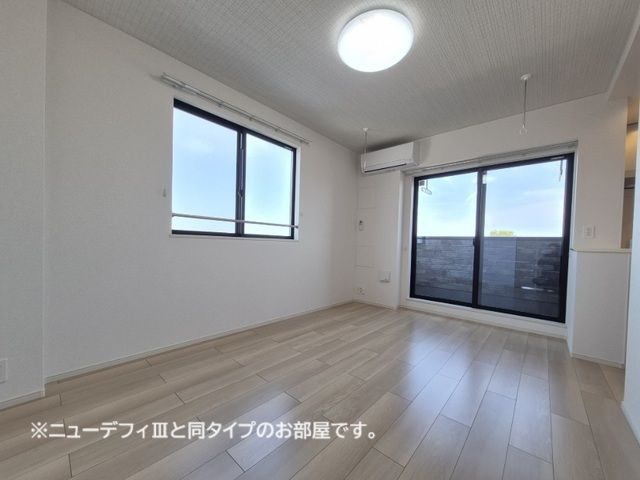 【居間・リビング】ルーチェフルサワＧＪ