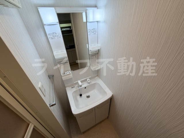 ネモフィラ東大阪の独立洗面台