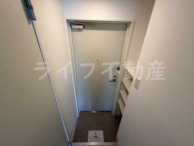 ネモフィラ東大阪の玄関