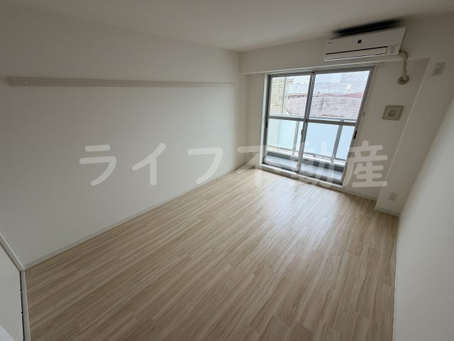 ネモフィラ東大阪の居間・リビング