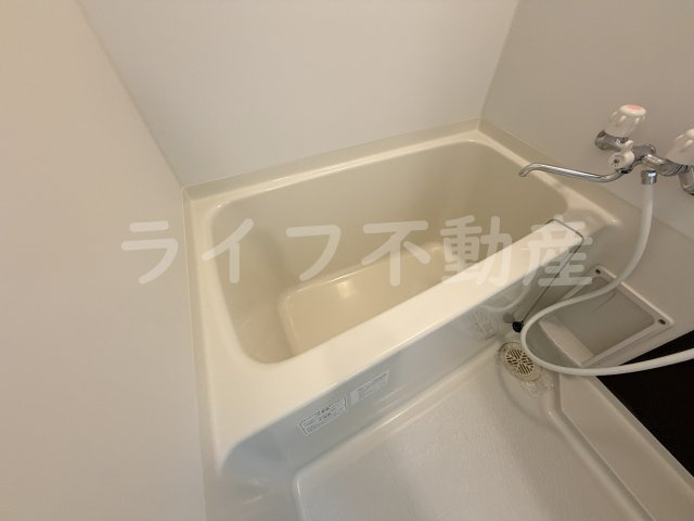 ネモフィラ東大阪の浴室